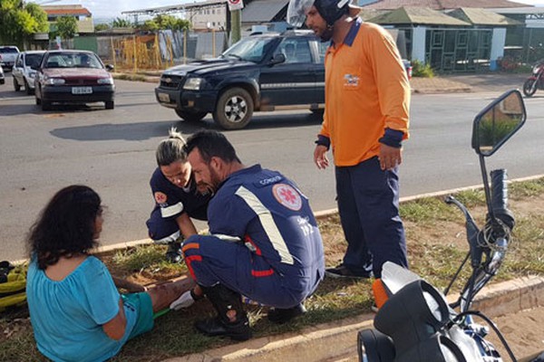 Mulher de 60 anos é atropelada por motociclista ao tentar atravessar a avenida Marabá