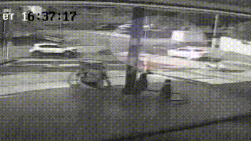Casal fica gravemente ferido em acidente na avenida Fátima Porto; vídeo mostra a batida